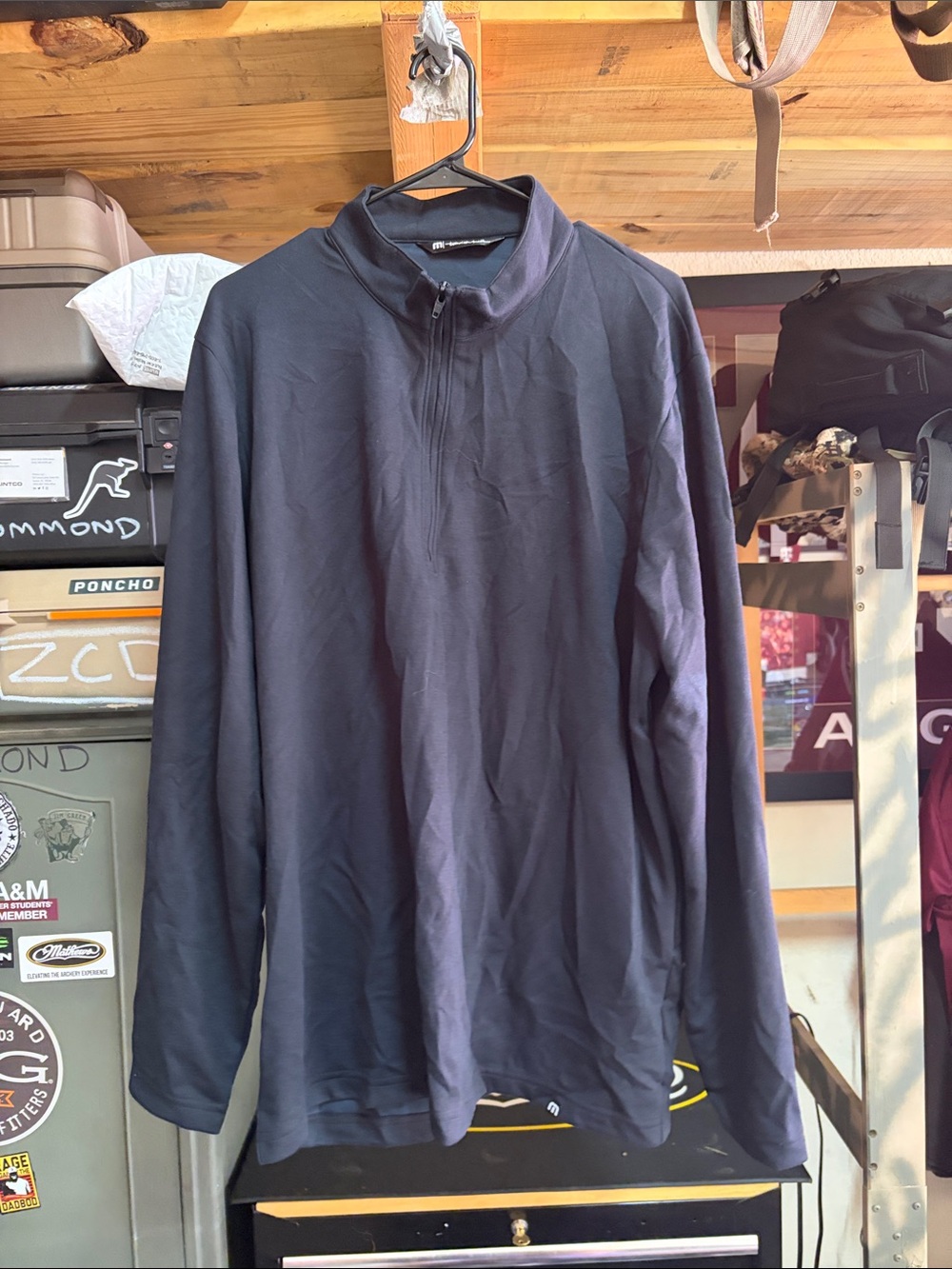 Travis Mathew Black Quarter Zip XL